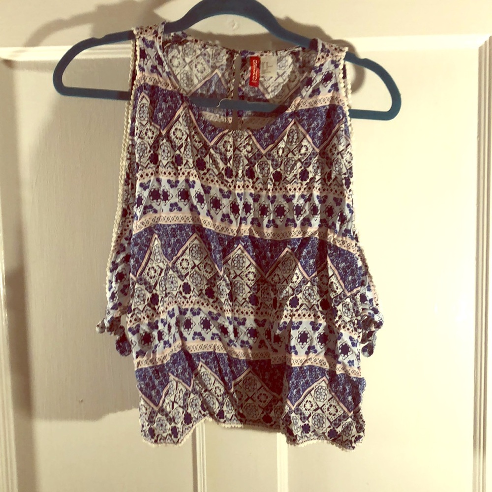 H and M  Patterned top